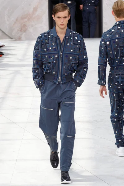 Look 31